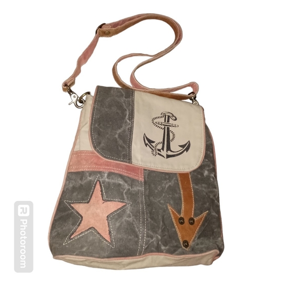 Clea Ray Repurposed Military Tent Canvas Star Anchor and Arrow Shoulder Bag - Picture 5 of 9